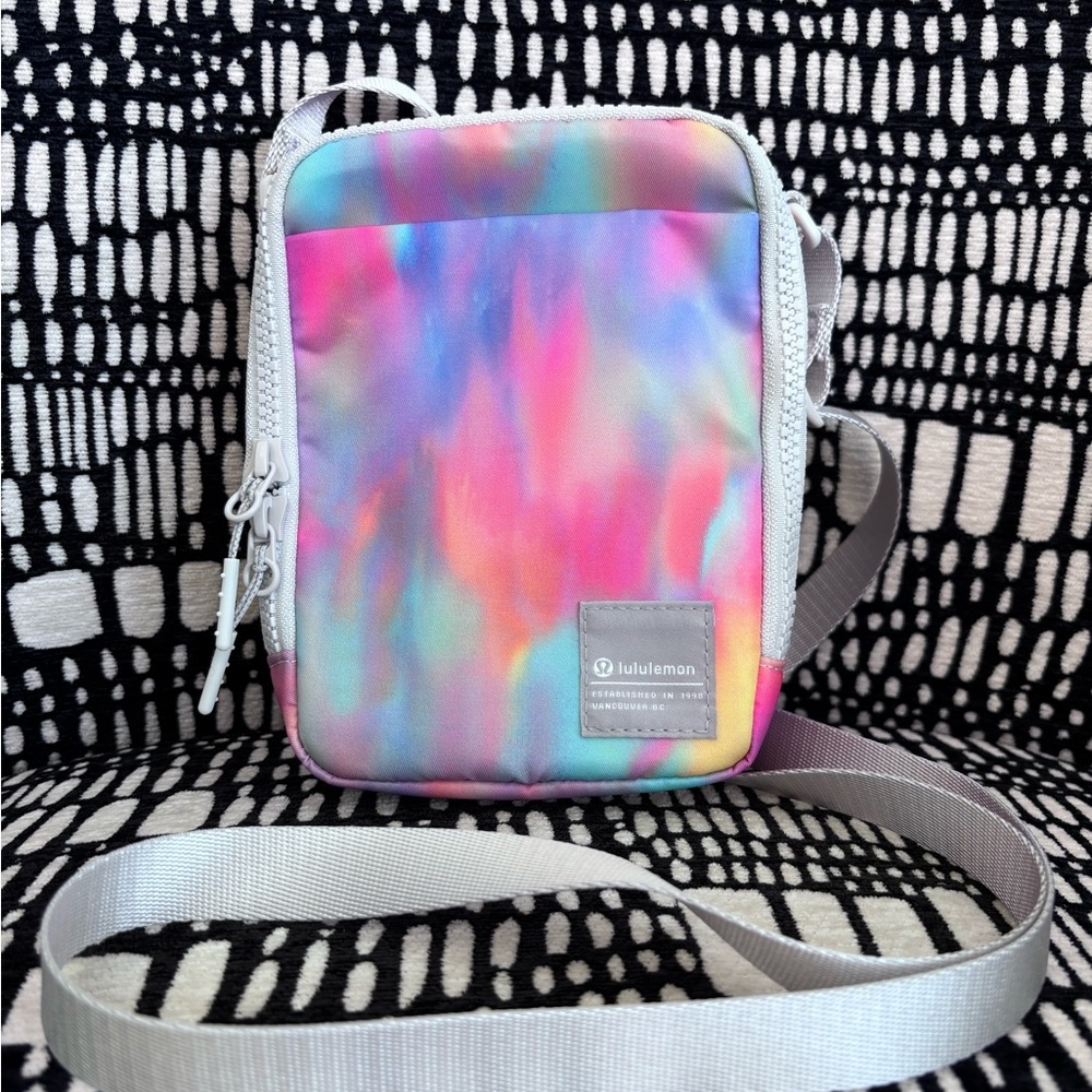 Lululemon Easy Access Crossbody *Prism Wash Multi